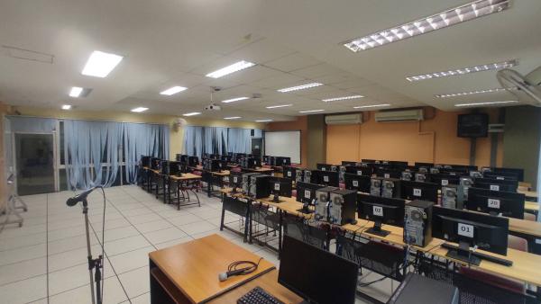 ห้องปฏิบัติการคอมพิวเตอร์ 7