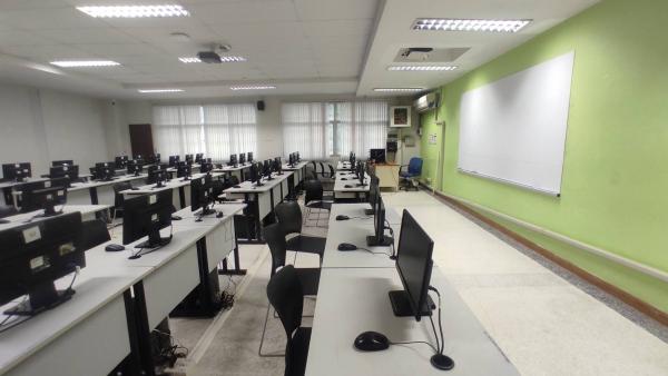 ห้องปฏิบัติการคอมพิวเตอร์ 9